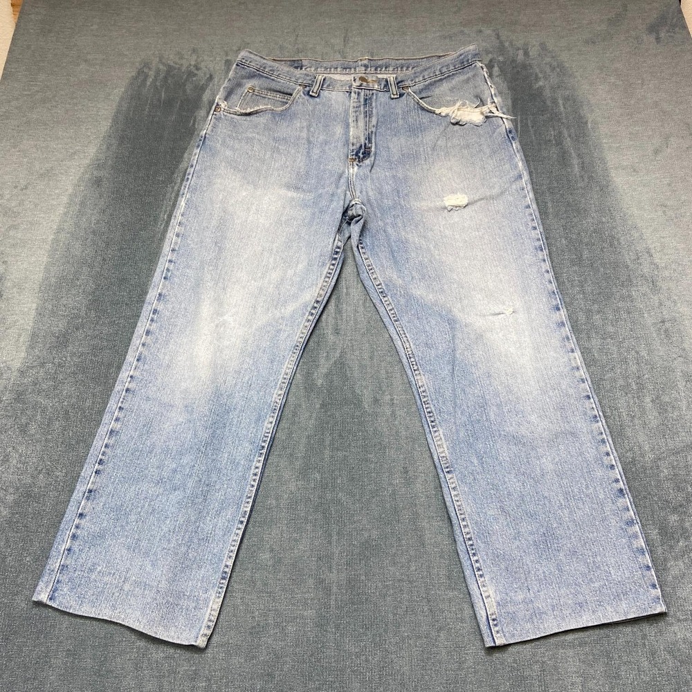Wrangler Jeans Mens 33x30 Blue Denim Distressed Non Stretch Relaxed Fit Straight